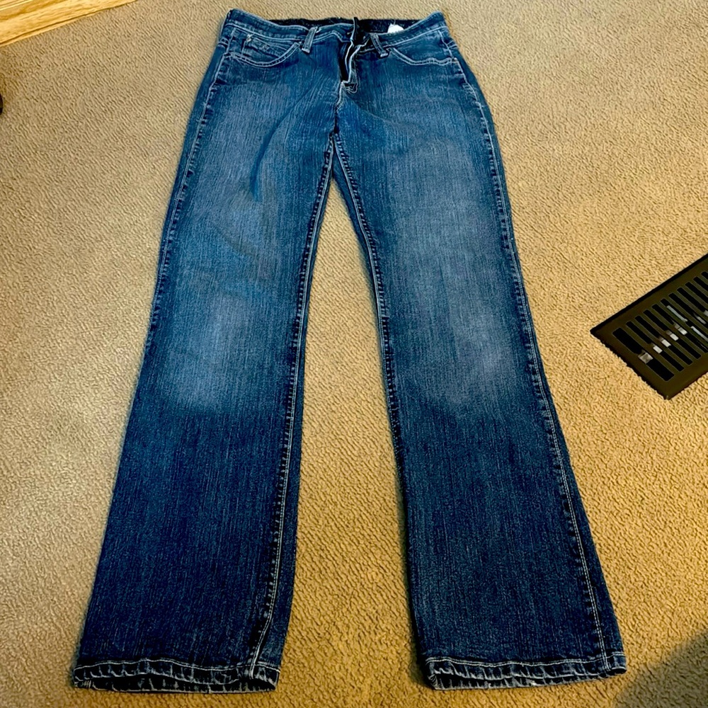 Womans wrangle jeans